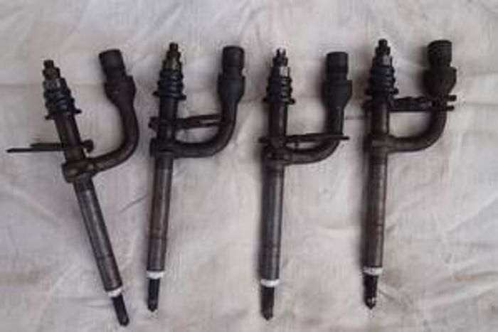 Форсунка ч образная форд транзит 2. 5 1990. 2 дизель 2008 г. Форсунка форд транзит 2. Форсунки форд транзит 2.